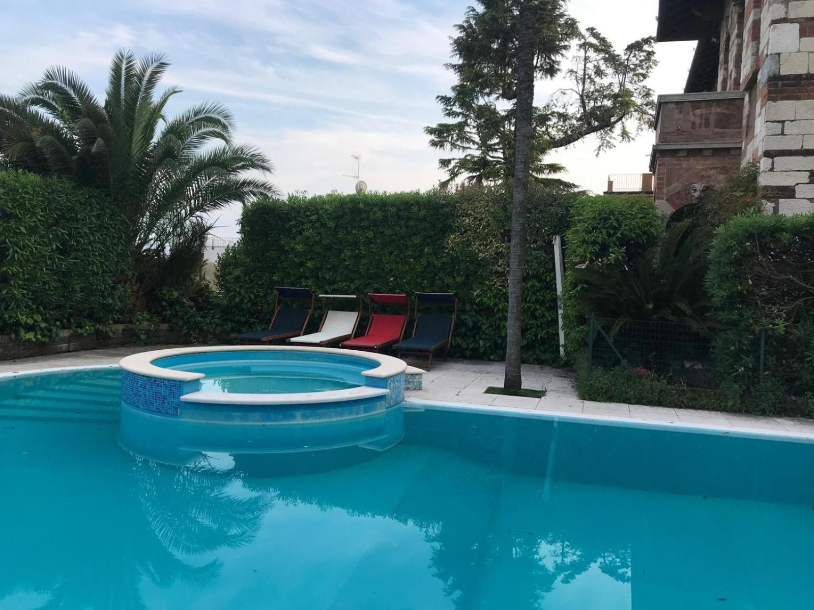Moniga del Garda Villa Maria Apartments מראה חיצוני תמונה