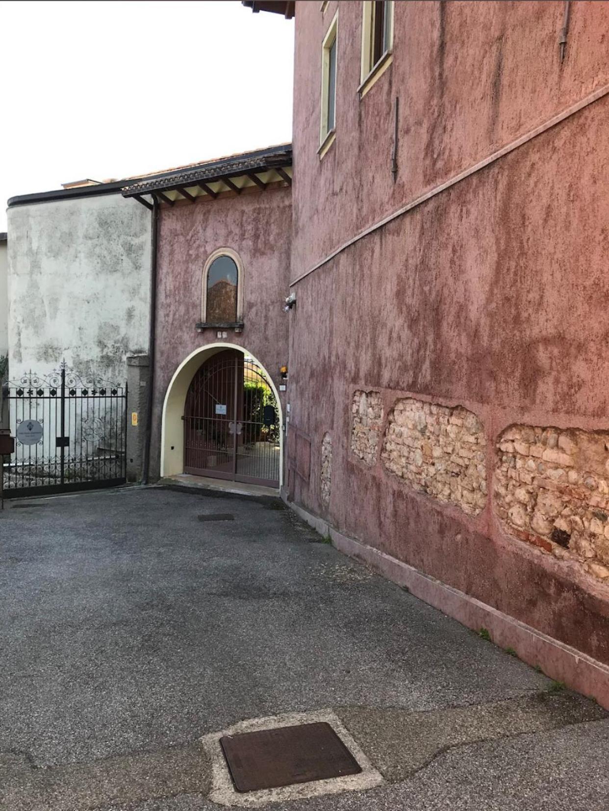 Moniga del Garda Villa Maria Apartments מראה חיצוני תמונה