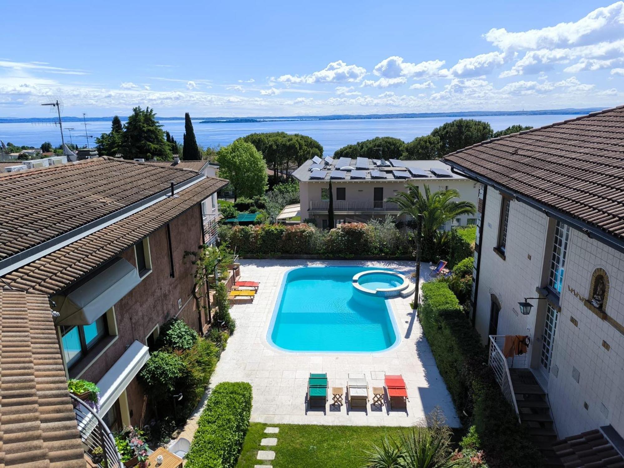 Moniga del Garda Villa Maria Apartments מראה חיצוני תמונה